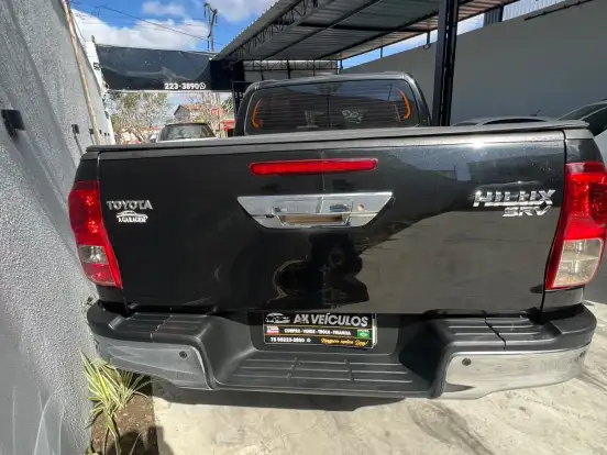 TOYOTA-HILUX-2.8 D-4D TURBO DIESEL CD SRV 4X4 AUTOMÁTICO TOYOTA-HILUX-2022