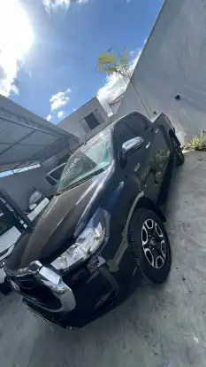TOYOTA-HILUX-2022