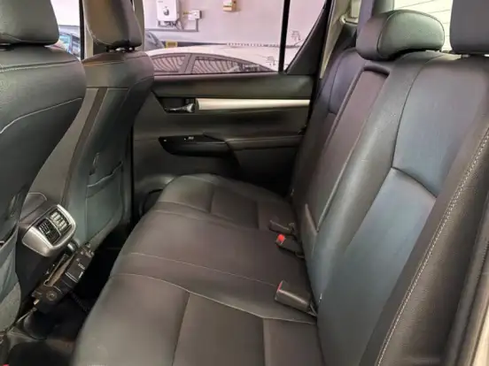 TOYOTA-HILUX-2.8 D-4D TURBO DIESEL CD SRV 4X4 AUTOMÁTICO TOYOTA-HILUX-2023
