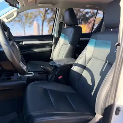 TOYOTA-HILUX-2021