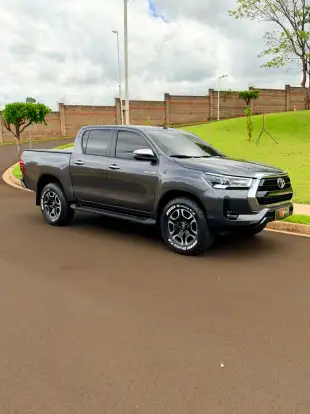TOYOTA-HILUX-2024