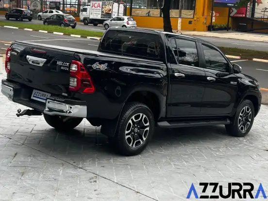 TOYOTA-HILUX-2.8 D-4D TURBO DIESEL CD SRX 4X4 AUTOMÁTICO TOYOTA-HILUX-2022
