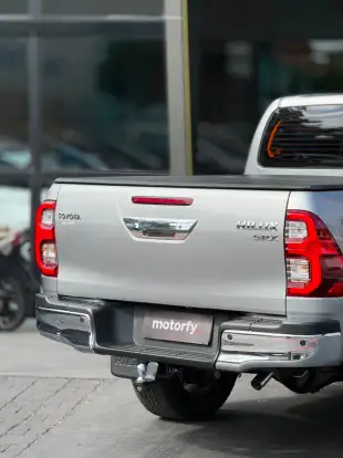 TOYOTA-HILUX-2023