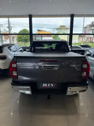 TOYOTA-HILUX-2023