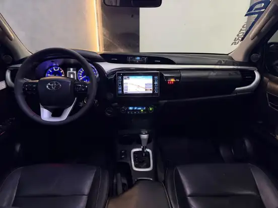 TOYOTA-HILUX-2018