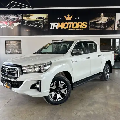 TOYOTA-HILUX-2019
