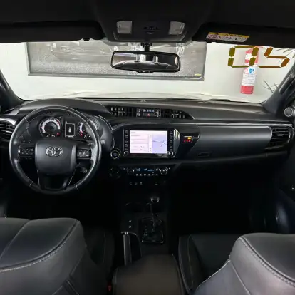 TOYOTA-HILUX-2019