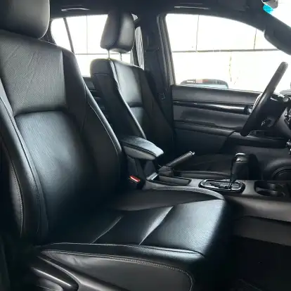 TOYOTA-HILUX-2019