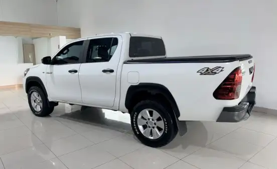 TOYOTA-HILUX-2017