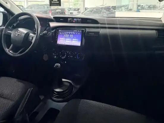 TOYOTA-HILUX-2.8 STD 4X4 CD 16V DIESEL 4P MANUAL TOYOTA-HILUX-2017