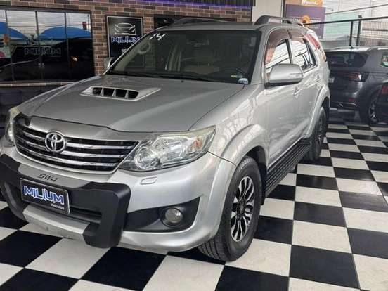 TOYOTA-HILUX-2.7 SR 4X2 CD 16V FLEX 4P AUTOMÁTICO TOYOTA-HILUX-2014