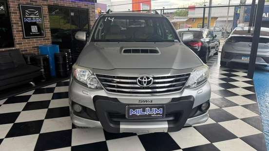 TOYOTA-HILUX-2014