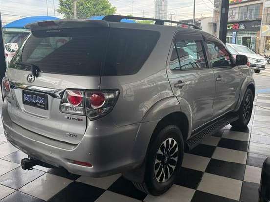 TOYOTA-HILUX-2.7 SR 4X2 CD 16V FLEX 4P AUTOMÁTICO TOYOTA-HILUX-2014