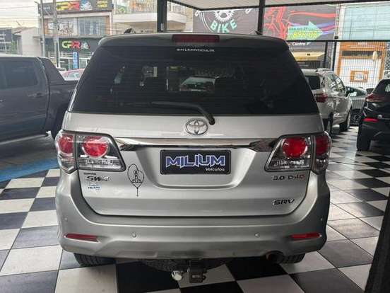 TOYOTA-HILUX-2.7 SR 4X2 CD 16V FLEX 4P AUTOMÁTICO TOYOTA-HILUX-2014