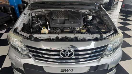 TOYOTA-HILUX-2014