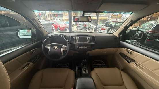 TOYOTA-HILUX-2014