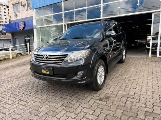 TOYOTA-HILUX-2.7 SR 4X2 CD 16V FLEX 4P AUTOMÁTICO TOYOTA-HILUX-2015