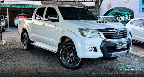 TOYOTA-HILUX-2013
