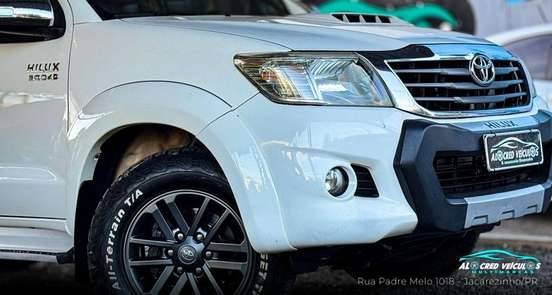 TOYOTA-HILUX-2013