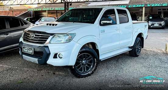 TOYOTA-HILUX-2013