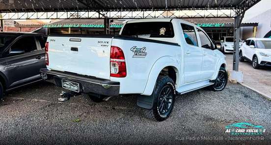 TOYOTA-HILUX-2013