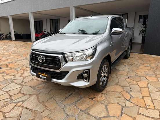 TOYOTA-HILUX-2020