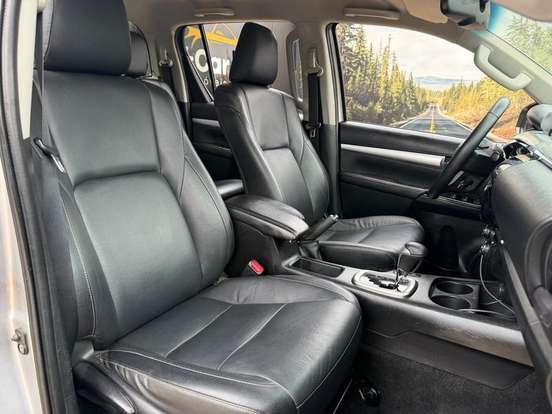 TOYOTA-HILUX-2.7 SRV 4X4 CD 16V FLEX 4P AUTOMÁTICO TOYOTA-HILUX-2020