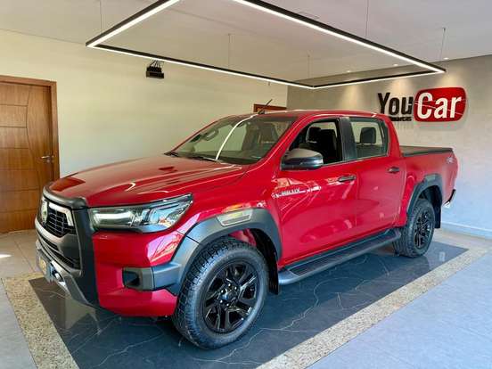 TOYOTA-HILUX-2.8 D-4D TURBO DIESEL CD CONQUEST 4X4 AUTOMÁTICO TOYOTA-HILUX-2023