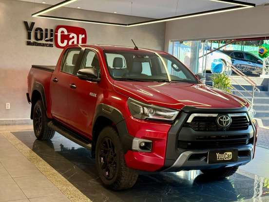 TOYOTA-HILUX-2.8 D-4D TURBO DIESEL CD CONQUEST 4X4 AUTOMÁTICO TOYOTA-HILUX-2023