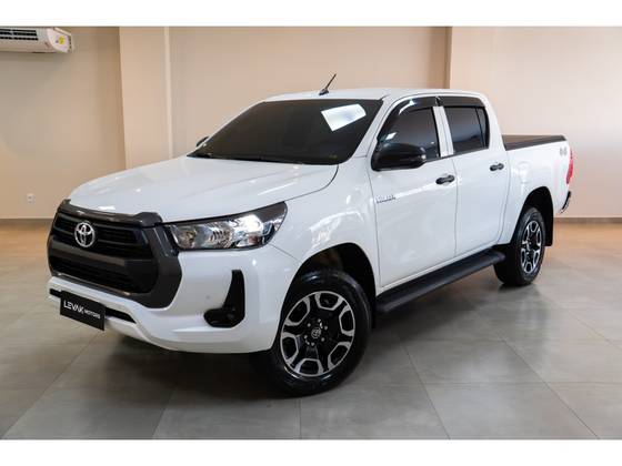 TOYOTA HILUX 2.8 D-4D TURBO DIESEL CD POWER PACK 4X4 AUTOMÁTICO