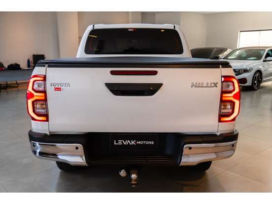 TOYOTA-HILUX-2.8 D-4D TURBO DIESEL CD POWER PACK 4X4 AUTOMÁTICO TOYOTA-HILUX-2025