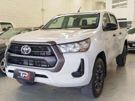 TOYOTA-HILUX-2.8 D-4D TURBO DIESEL CD POWER PACK 4X4 MANUAL TOYOTA-HILUX-2023