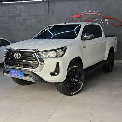TOYOTA-HILUX-2022