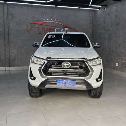 TOYOTA-HILUX-2022