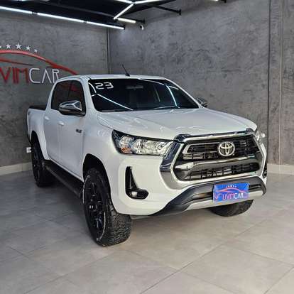 TOYOTA-HILUX-2022