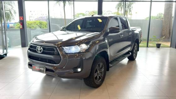 TOYOTA HILUX 2.8 D-4D TURBO DIESEL CD SR 4X4 AUTOMÁTICO
