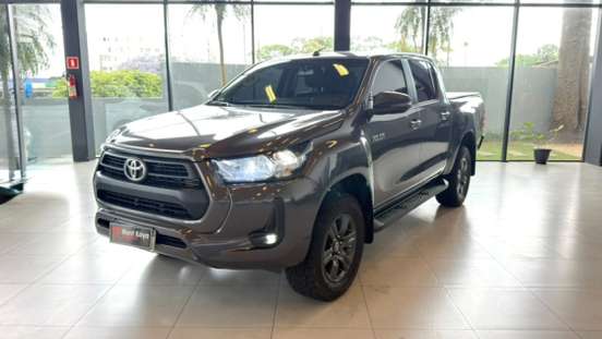 TOYOTA-HILUX-2025