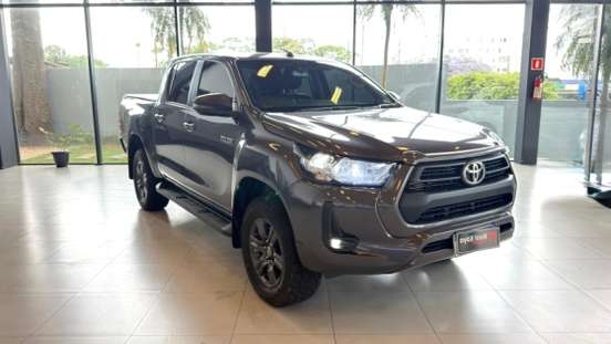 TOYOTA-HILUX-2025