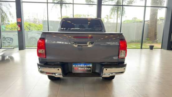 TOYOTA-HILUX-2025