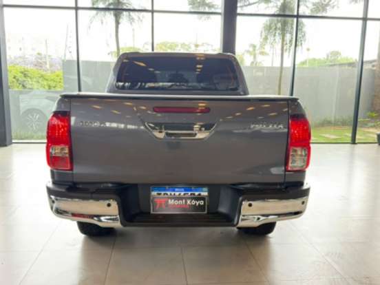 TOYOTA-HILUX-2.8 D-4D TURBO DIESEL CD SR 4X4 AUTOMÁTICO TOYOTA-HILUX-2025