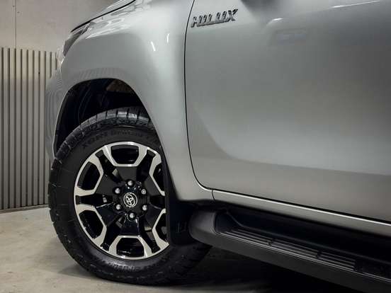 TOYOTA-HILUX-2024