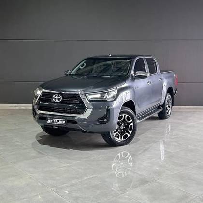TOYOTA HILUX 2.8 D-4D TURBO DIESEL CD SRV 4X4 AUTOMÁTICO
