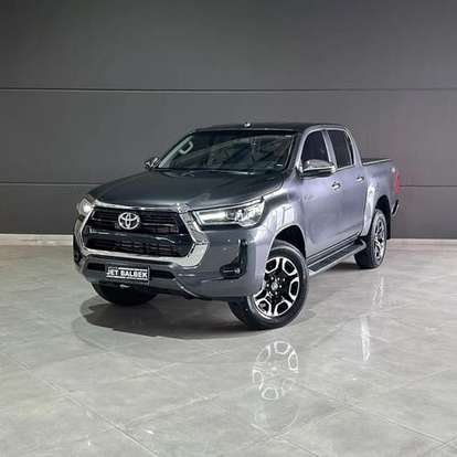 TOYOTA-HILUX-2024