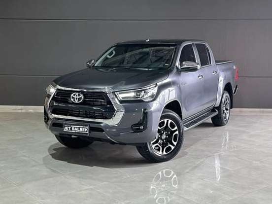 TOYOTA-HILUX-2.8 D-4D TURBO DIESEL CD SRV 4X4 AUTOMÁTICO TOYOTA-HILUX-2024