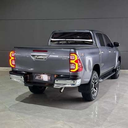TOYOTA-HILUX-2024