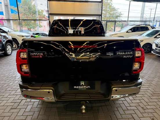 TOYOTA-HILUX-2.8 D-4D TURBO DIESEL CD SRV 4X4 AUTOMÁTICO TOYOTA-HILUX-2024