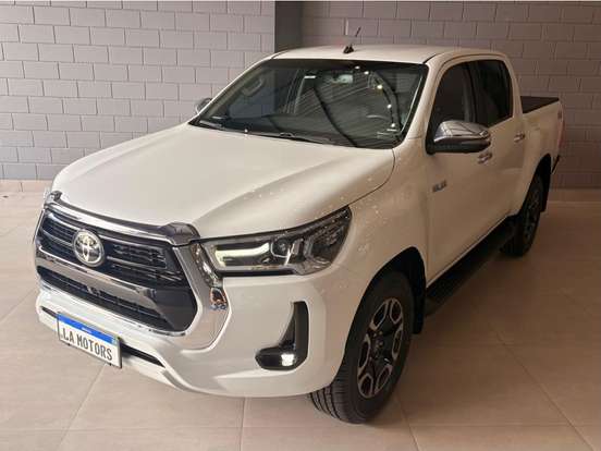 TOYOTA-HILUX-2.8 D-4D TURBO DIESEL CD SRX 4X4 AUTOMÁTICO TOYOTA-HILUX-2022