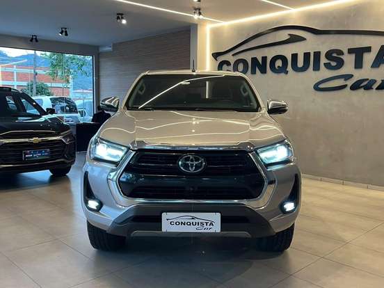 TOYOTA-HILUX-2.8 D-4D TURBO DIESEL CD SRX 4X4 AUTOMÁTICO TOYOTA-HILUX-2022