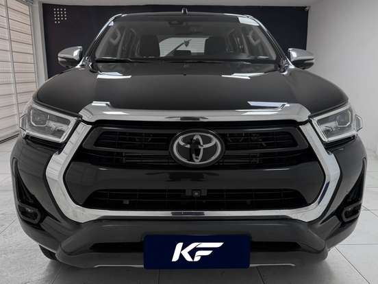 TOYOTA-HILUX-2.8 D-4D TURBO DIESEL CD SRX 4X4 AUTOMÁTICO TOYOTA-HILUX-2022