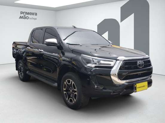 TOYOTA-HILUX-2023